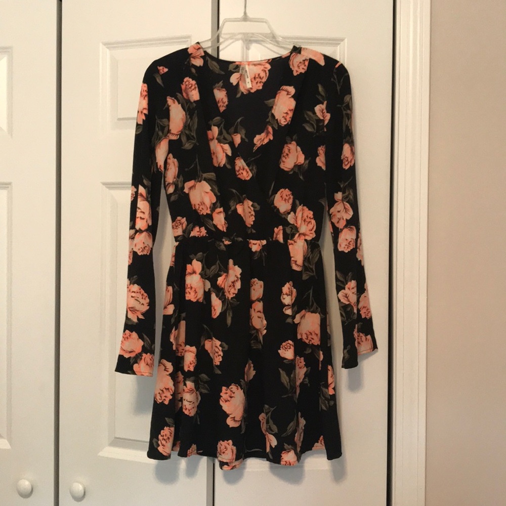 Long sleeve dress size S